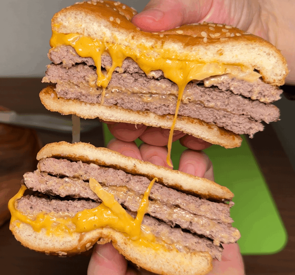 ビッグマウスバーガー チーズ&チーズの断面