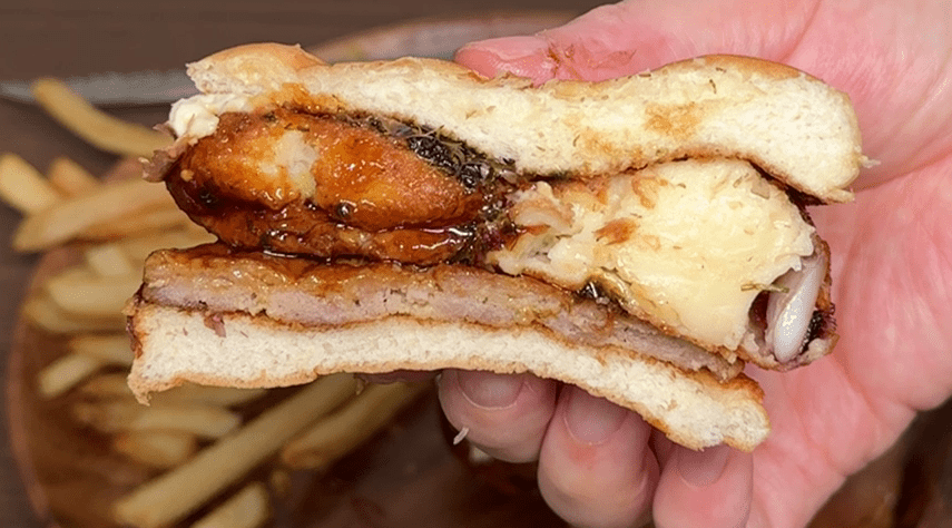ファーストキッチン たこ焼きバーガーの断面