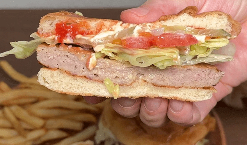 ファーストクラシックバーガーの断面