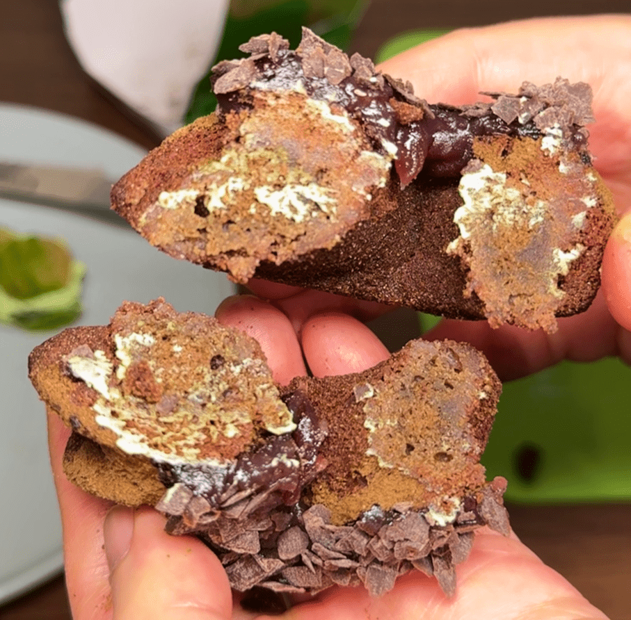 宇治ほうじ茶 ほうじ茶チョコあずきの断面