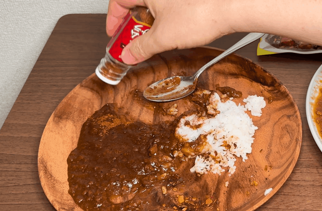 キーマカレーにホットガラムマサラ
