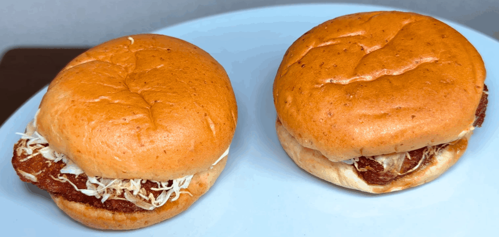和風チキンカツバーガー本格ゆず七味と定番和風チキンカツバーガー